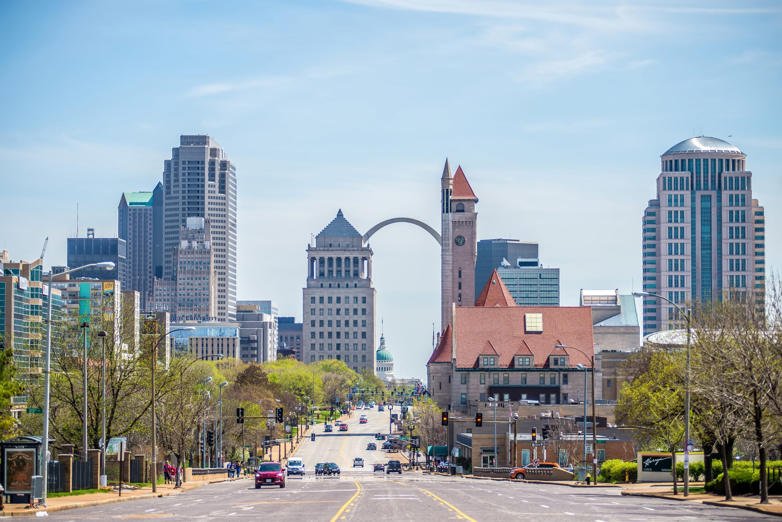 how-to-become-a-paralegal-in-missouri